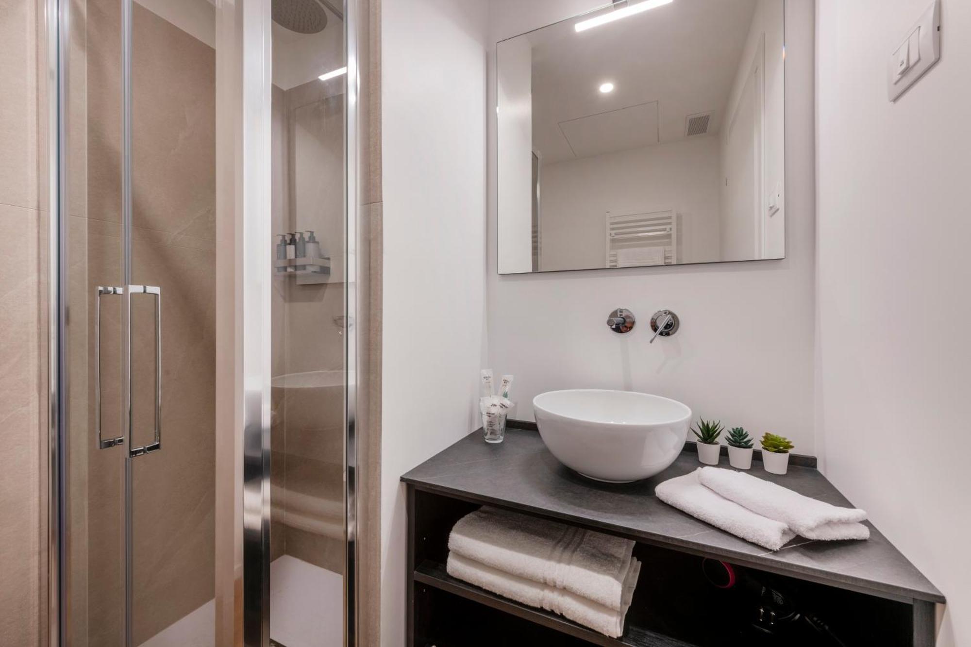 Bnbutler - Inbrera Suites - Giulianova, 1 Milano Exteriör bild