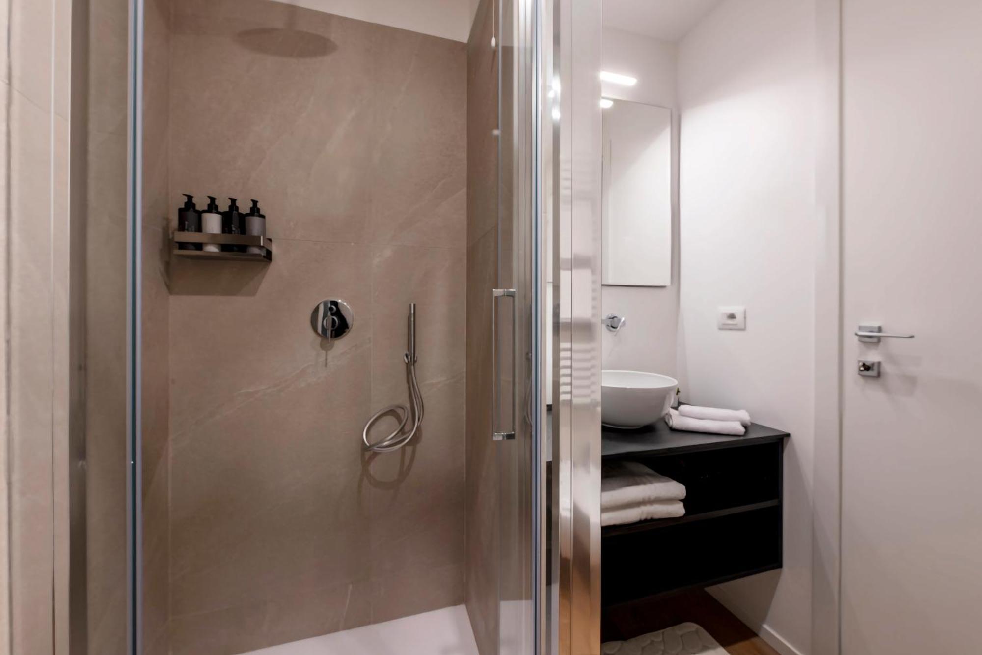 Bnbutler - Inbrera Suites - Giulianova, 1 Milano Exteriör bild